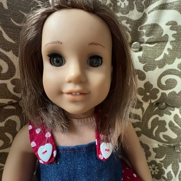 American girl doll brown hair hazel eyes